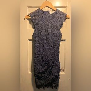 Mid lace dress